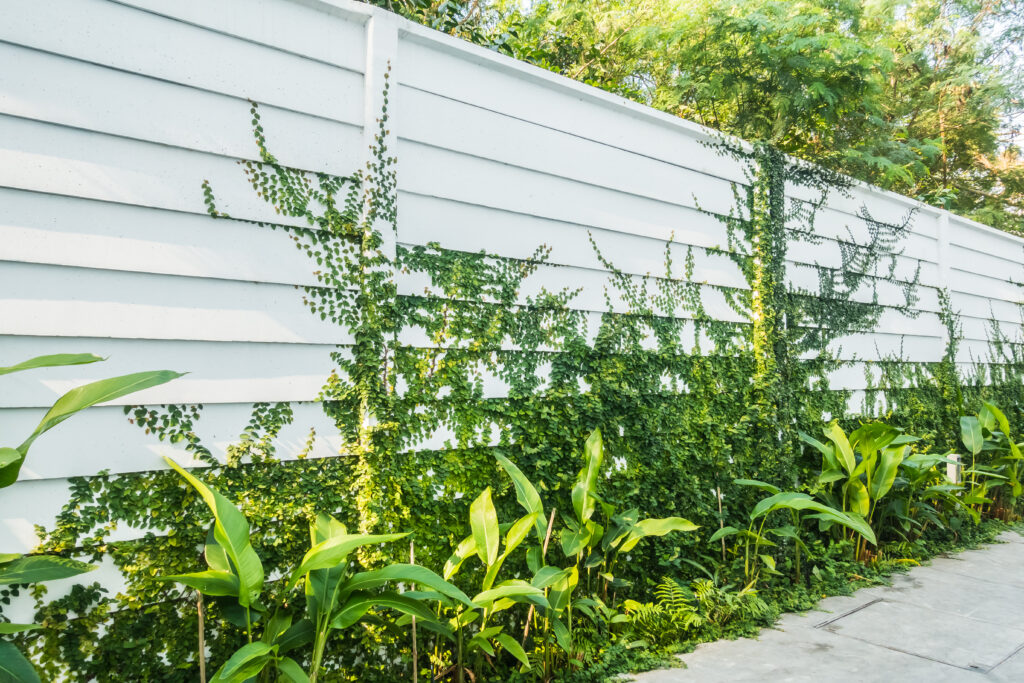 How Long Does a Vinyl Fence Last